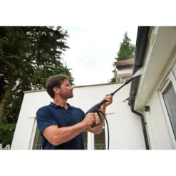 BOSCH Högtryckstvättar-högtryckstvätt - UniversalAquatak 135 (1900 W, 135 Bar, max flöde 410 l/h, 2 munstycken) Grönt och svart