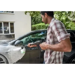 BOSCH Högtryckstvättar-högtryckstvätt - UniversalAquatak 135 (1900 W, 135 Bar, max flöde 410 l/h, 2 munstycken) Grönt och svart