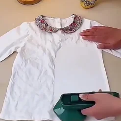 Archipelago Strykjärn-(grön) Mini Vikbar Hängande Strykjärn Våt och Torr Elektrisk Ångstrykjärn Handhållen Klädstrykningsmaskin 50ML 33W kompatibel Hemresa