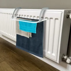 Het rea Tvättillbehör-Hett erbjudande till lågt pris! Torkställning för kläder - Hängande ställning för element och balkong, Liten storlek, 3m torkkapacitet, Vit, 50cm längd - Glad | Fyndiq