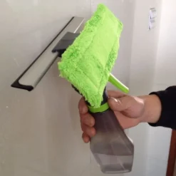 Fönsterrengöring-3-i-1 Spray-Skrapa Borste Vattenspray Fönsterrengöringsmedel Glasskraptorkare Mikrofiberdukssats Grön