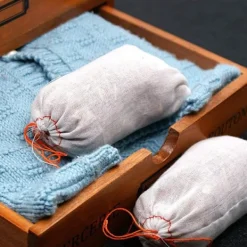 Skadedjur & Insekter-Naturligt Motskydd för Skåp, Motskyddande Träceder och Lavendelpåsar från Provence, Doftande Garderobspåsar för Mal, Kemikaliefria Malfällor