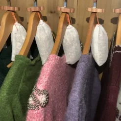 Skadedjur & Insekter-Naturligt Motskydd för Skåp, Motskyddande Träceder och Lavendelpåsar från Provence, Doftande Garderobspåsar för Mal, Kemikaliefria Malfällor