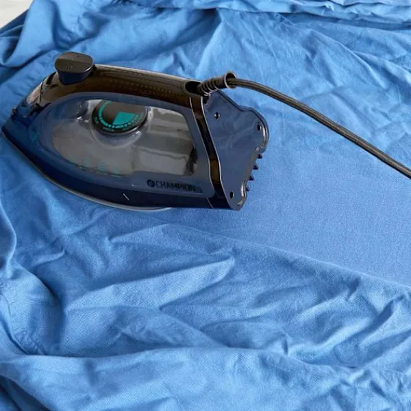 Champion Strykjärn-Ångstrykjärn Ceramic 2400W SJ500 Svart