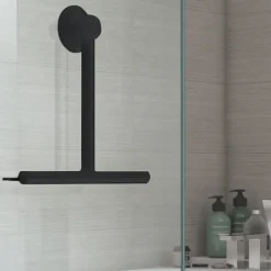 Fönsterrengöring-Svart Duschskrapa med Färgkrok och Sugpropp, Rengör Glas Harts och Gummi, Mått 23 x 22 x 3 cm och Vikt 0,1 kg, 2 års Garanti, R&D Design