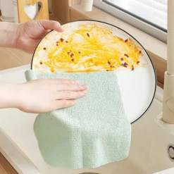 Svampar & Dukar-Trasor i en låda (20 stycken) - 19,8 x 19,8 cm återanvändbara våtservetter för rengöring, kantlösa frottéhanddukar, verkstadstrasor, tvätt, damm, engångs | Fyndiq