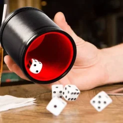 unbranded Soptunnor-Tärningsbehållare Tärningsspel Del Tärningsskakare Behållare PU Läder Barverktyg