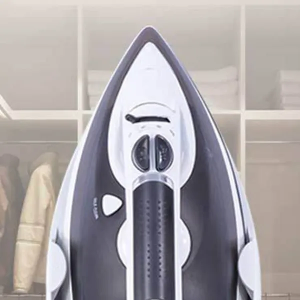 Strykjärn-Väggmonterad värmebeständig breddad elektrisk strykjärnshållare med krokar för garderobshotell Vit